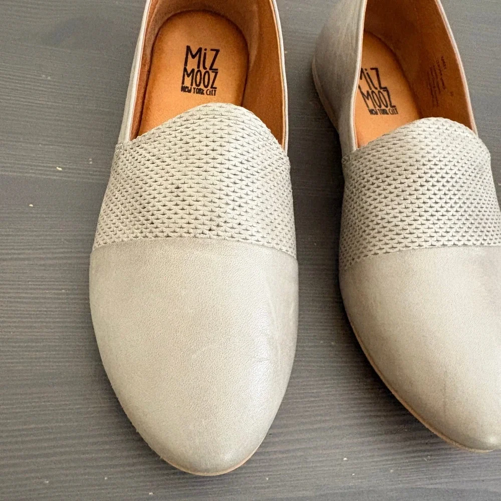 Miz Mooz‎ Hailey Flats 37 Grey Leather Textured Slip On Almond Toe